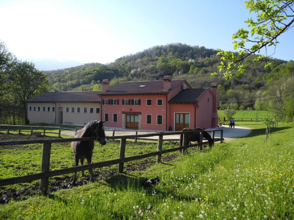 Agriturismo Cornolere Villa Castelcucco Exterior photo